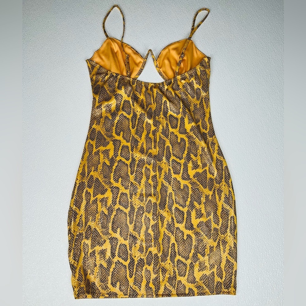 Yellow & Black Glossy Snake Print Cut-Out Mini Dress Size M New - Picture 8 of 9